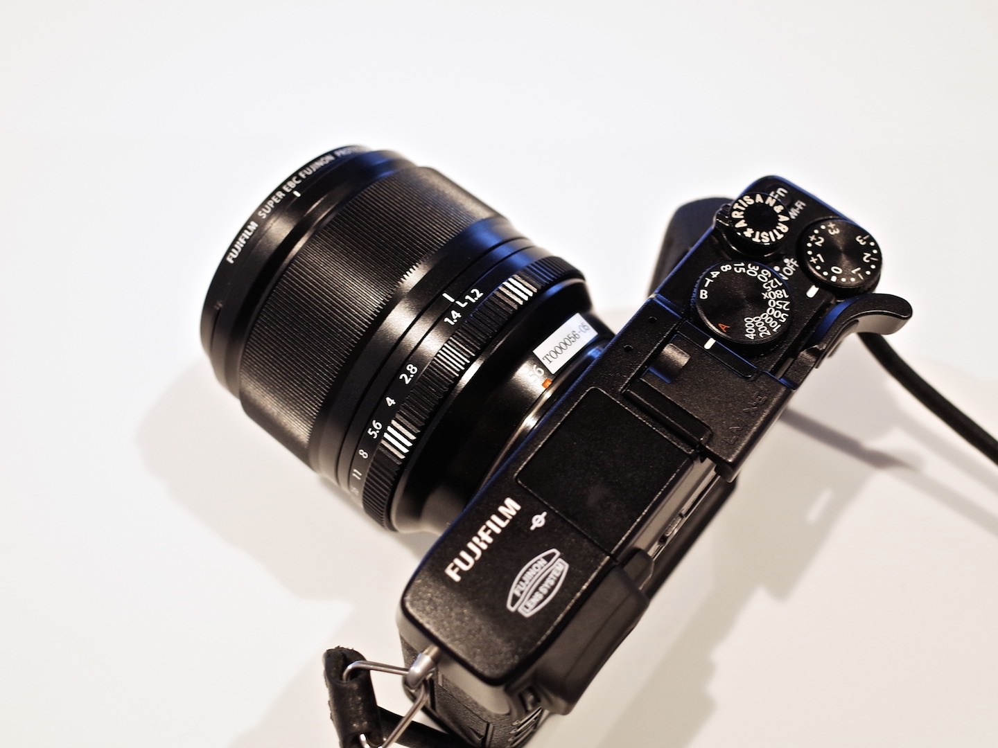 ほぼ未使用 富士フィルム FUJINON XF56mm F1.2 R - カメラ